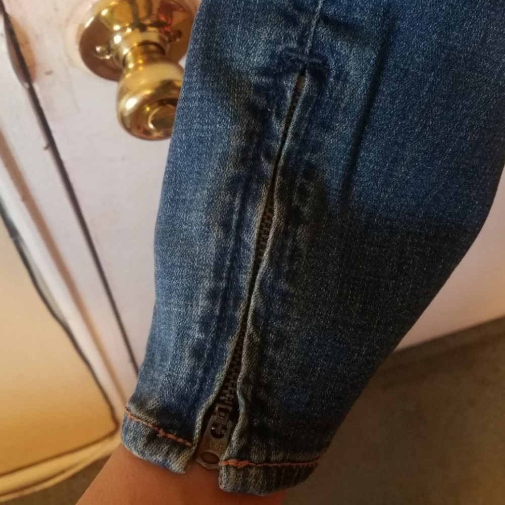 Jeans - Picture 3 of 5